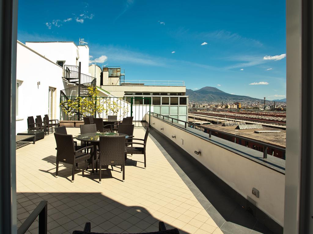 Stelle Hotel The Businest Neapel Exterior foto